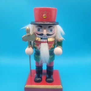 Signature Wooden Nutcracker Vintage NWT